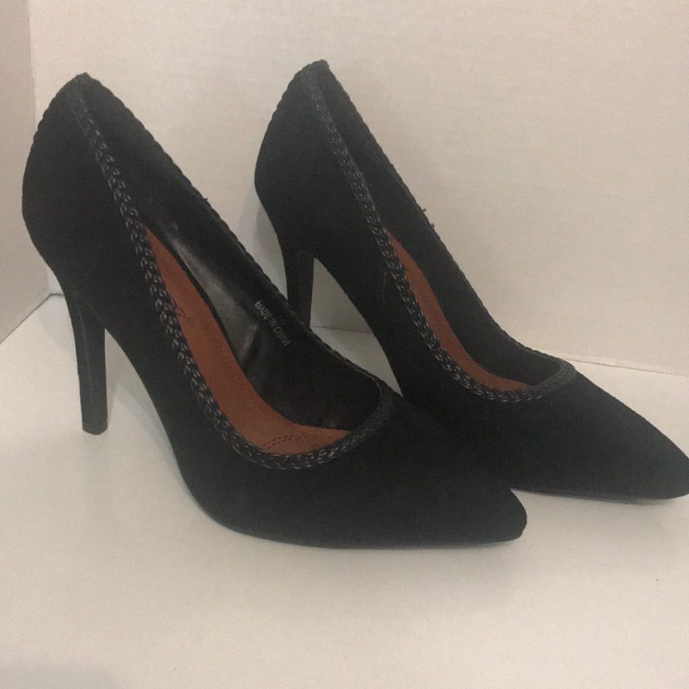 NWOT ‘DBDK’ FASHION BLACK HIGH HEELS